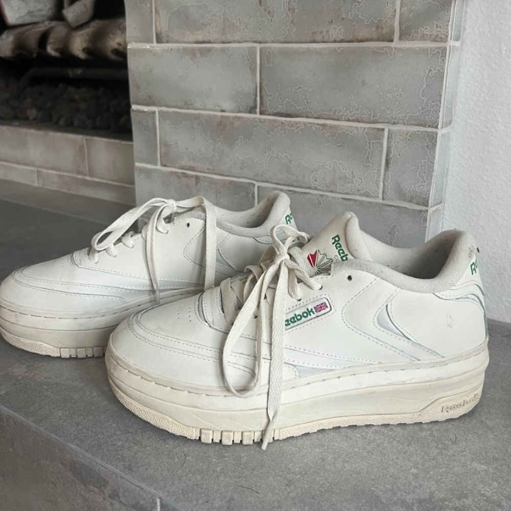 Reebok Sneakers